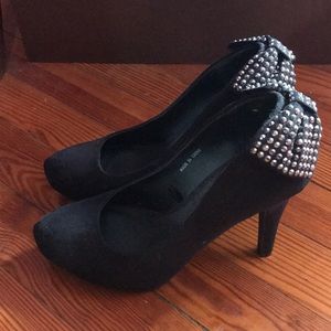 Sequin Bow Heels!!